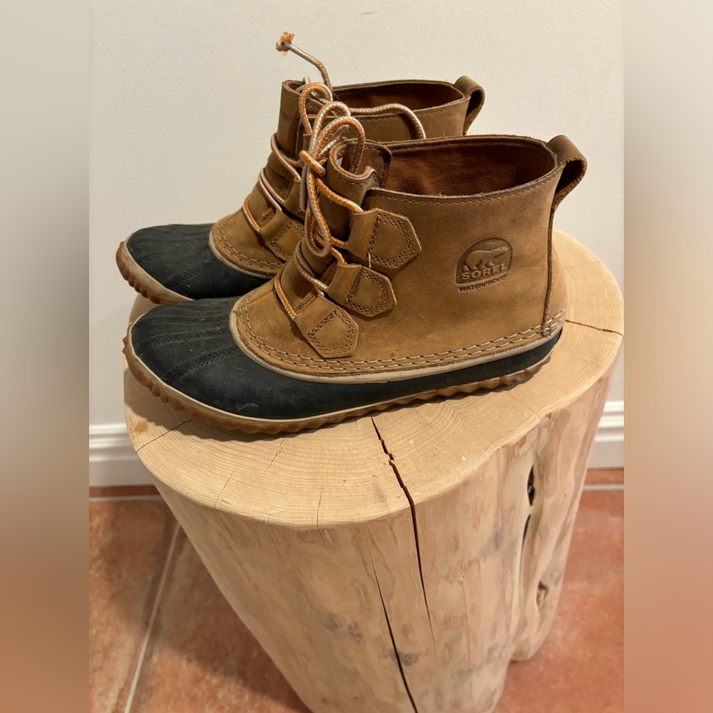Sorel out and about boots